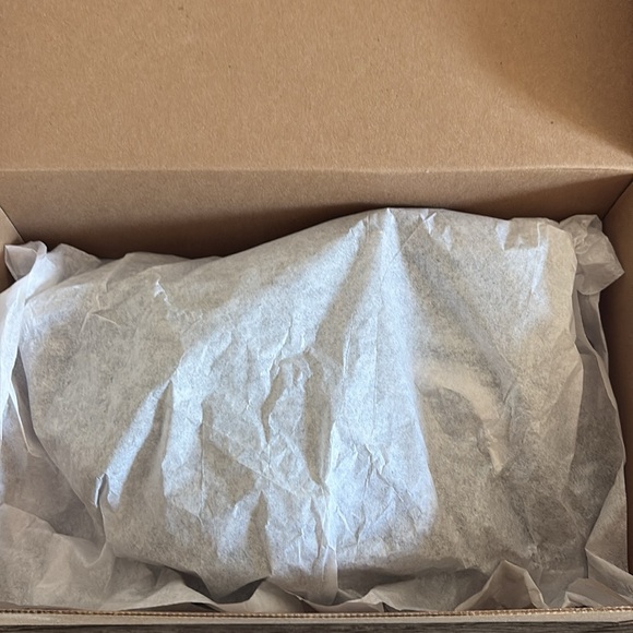 NEW [Anne Klein] Sloan Chain Wedge Padded Heel Sandals Black/Gold Women’s Sz 10 - Picture 12 of 12